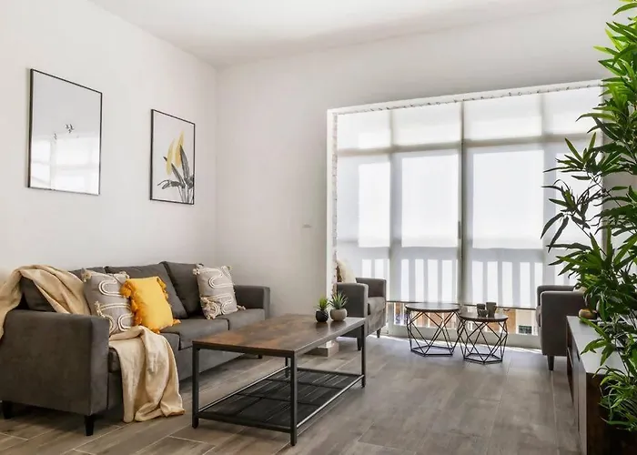 Pink La Marina Lägenhet