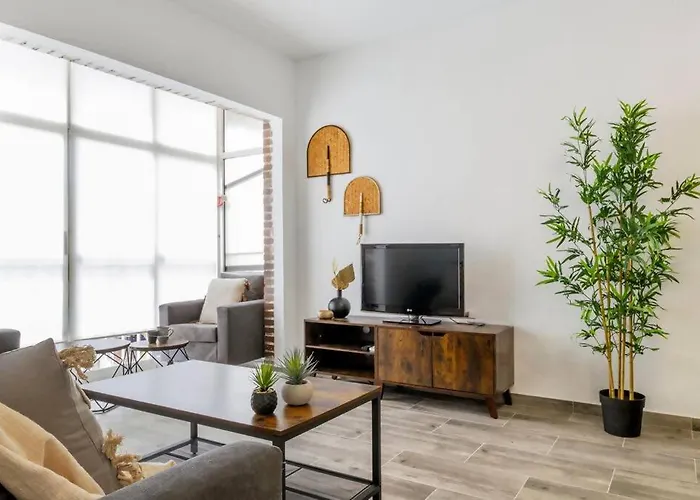 Pink La Marina Lägenhet