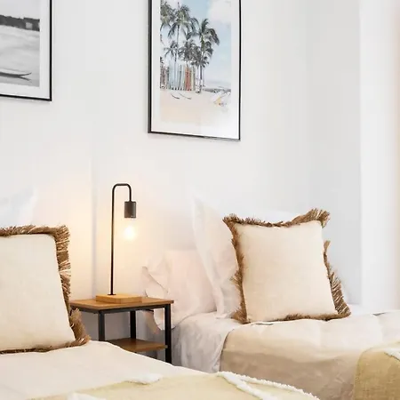 Apartment Pink La Marina *