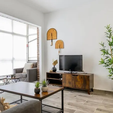 Pink La Marina - Winter By The Appartement